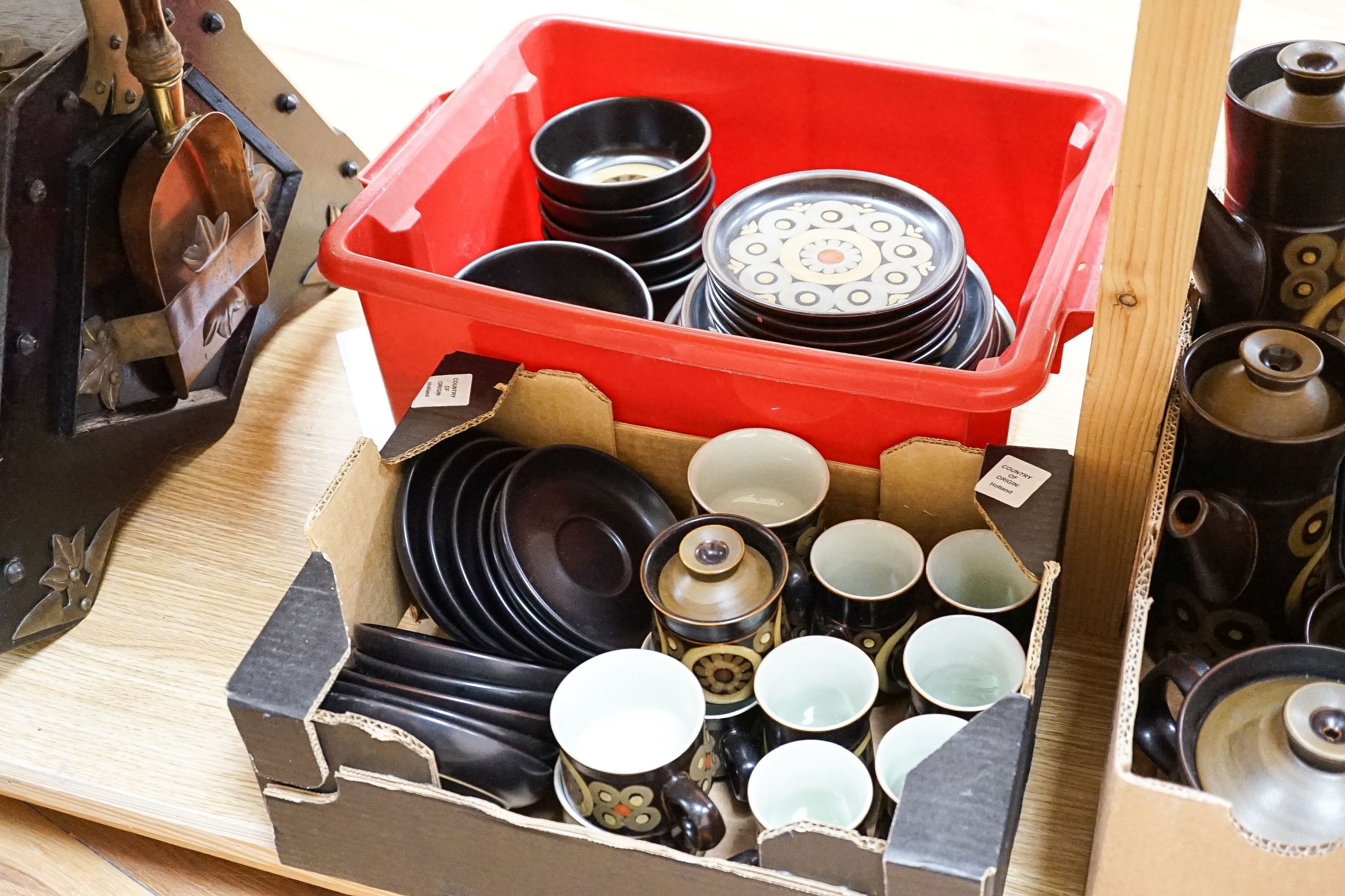 A large Denby arabesque-pattern breakfast, dinner and tea service, 1960's
